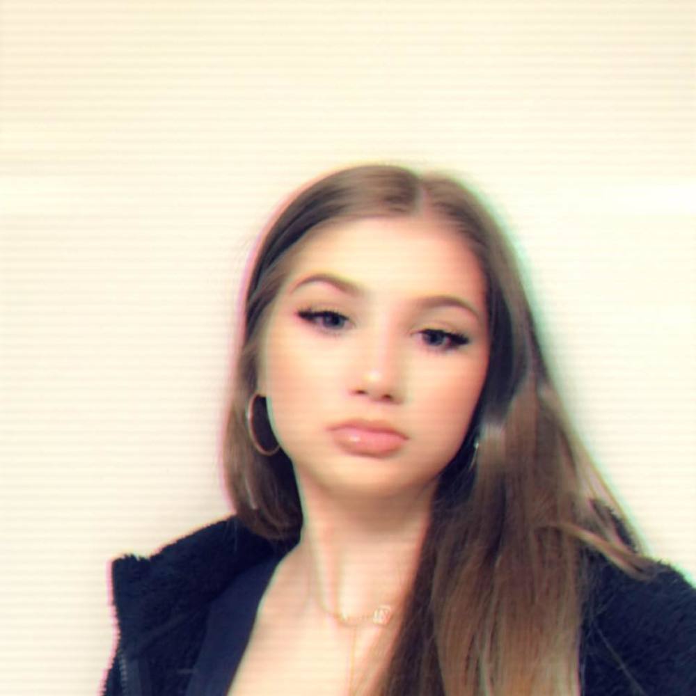 Meet your Posher, Alina